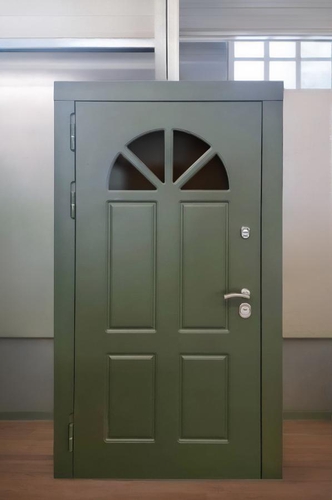 С полукруглым стеклом