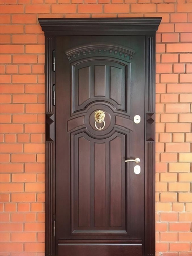 Со стукалкой лев