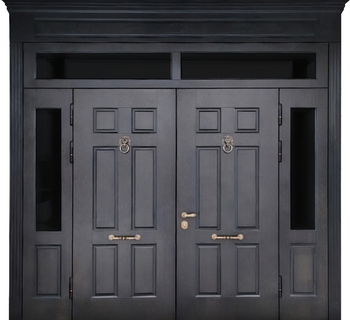 Нестандартная парадная двустворчатая дверь «термо» МДФ с остеклением и кнокерами