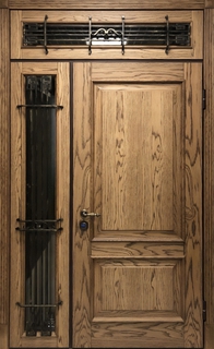 Входная группа с терморазрывом, остеклением и коваными решетками (отделка – МДФ шпон с багетом) Входная группа с терморазрывом, остеклением и коваными решетками (отделка – МДФ шпон с багетом)