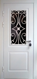 Уличная остекленная термодверь с ковкой и белыми плитами МДФ RAL