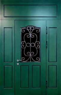 Металлическая нестандартная термодверь с ковкой и стеклом (МДФ RAL зеленого цвета)