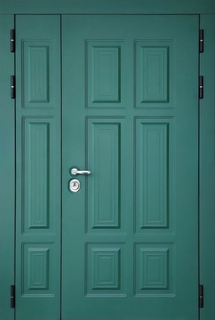 Входная полуторная термодверь с зелеными плитами МДФ RAL